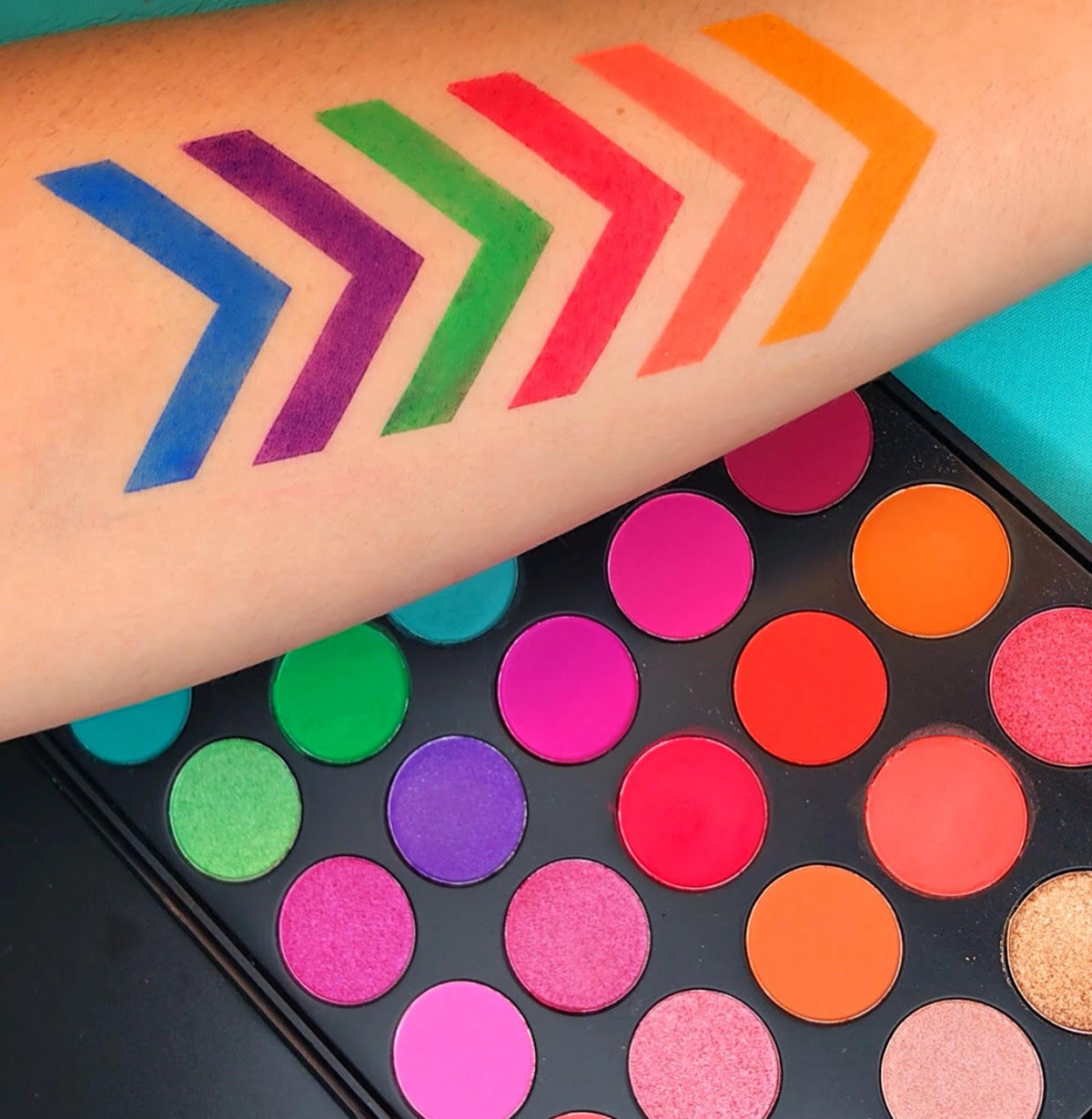 THE RAINBOW PRO PALETTE